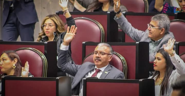 No desaparecen las cooperativas escolares, solo la comida chatarra: Diputado