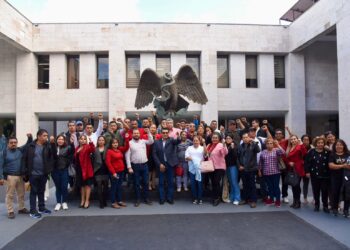 Atiende presidente de la Jucopo a integrantes del magisterio