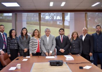 Realiza Comisión de Vigilancia su cuarta sesión