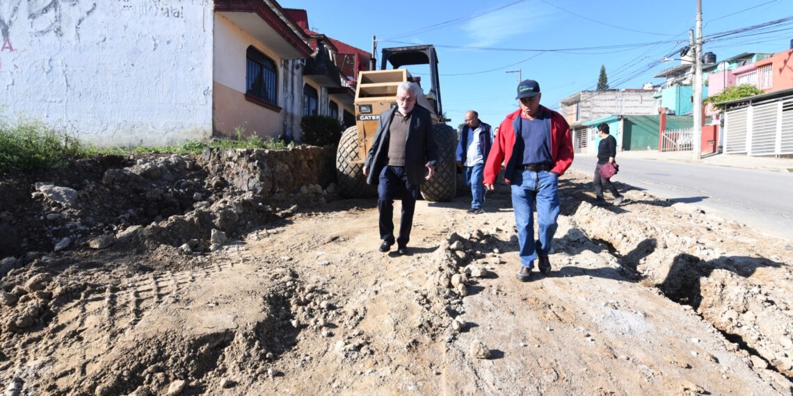 Avanza construcción delcolector pluvial Camino al Sumidero