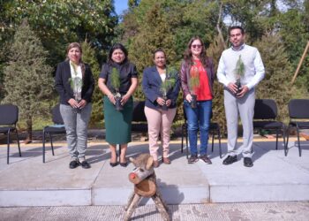 Asiste Congreso a inicio de campaña Eco Navidad