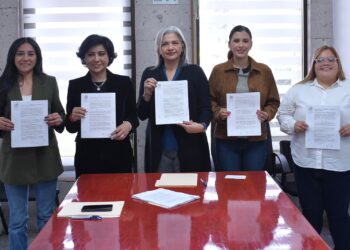 Elige comisión a Ángela Olazarán como ganadora del Premio a la Mujer 2025