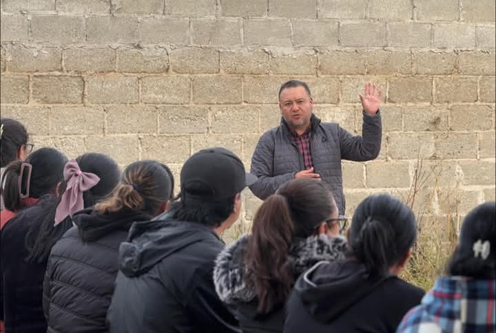 Fernando Ortega Becerril realiza recorridos de información a los ciudadanos de Perote