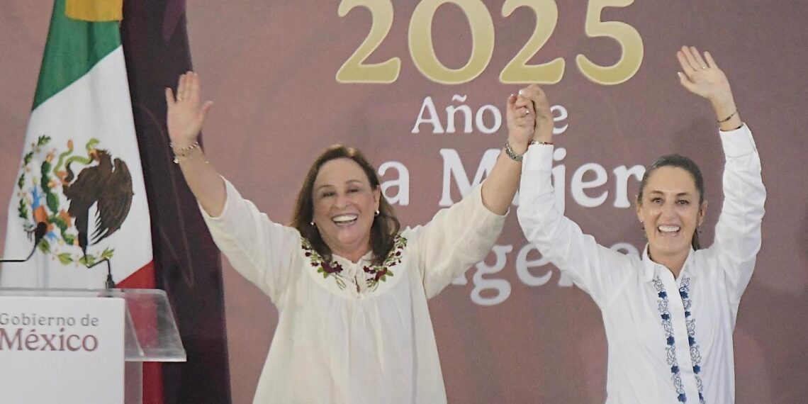 Estamos visibilizadas y acompañadas: Rocío Nahle al recibir a Claudia Sheinbaum