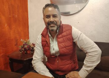 Uso de logotipos oficiales en proceso interno de algunos candidatos no garantiza piso parejo