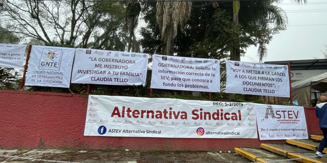 Otra vez, sindicatos toman la SEV, Claudia Tello no les ha cumplido con su pliego petitorio