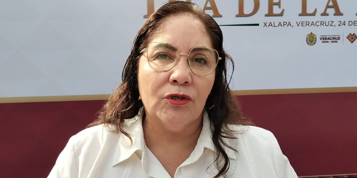 Ahora va Claudia Tello contra “políticos comisionados” de la SEV