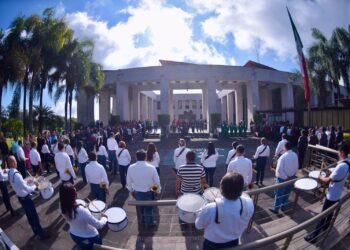 Bandera de México, símbolo de independencia, soberanía y libertad