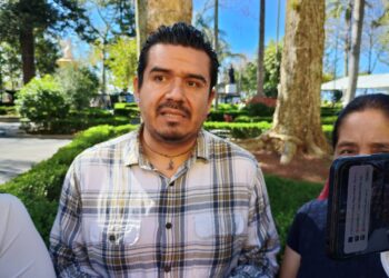 Usuarios de CMAS-Coatepec, exigen la renuncia del titular ante cobros excesivos