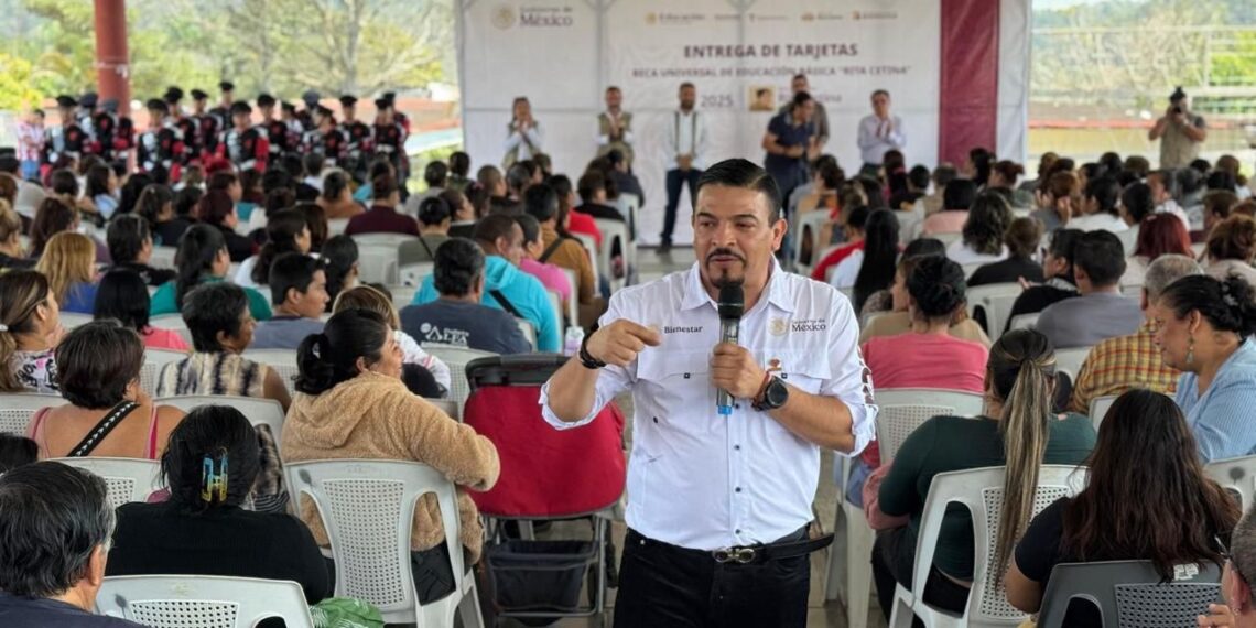 Con valores familiares y educación, formaremos generaciones comprometidas con el pueblo: Gómez Cazarín