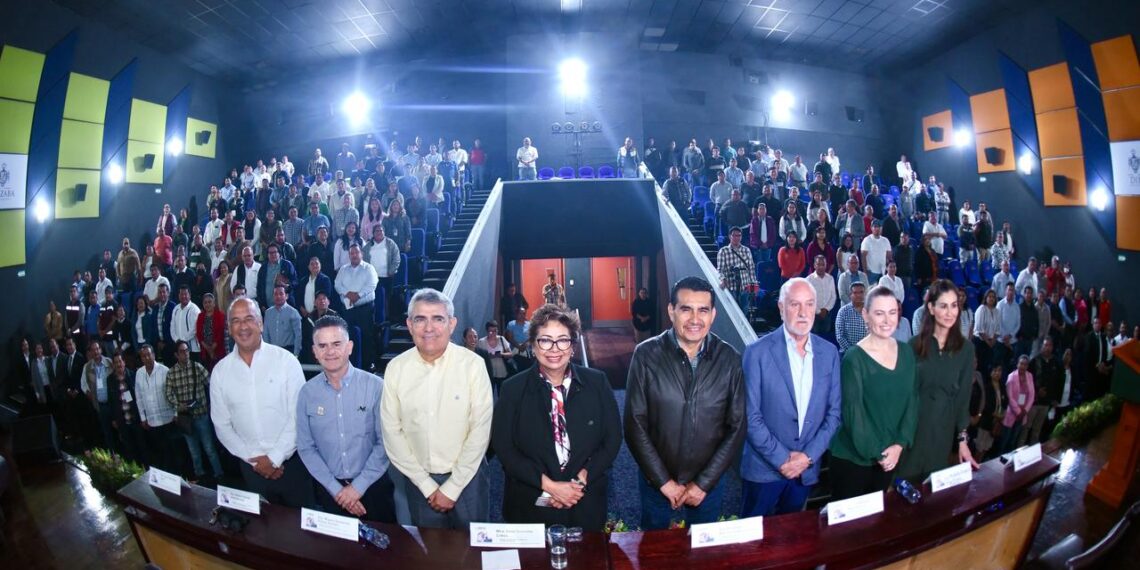 “Sin jaloneos” deben cerrar ayuntamientos: diputado Esteban Bautista