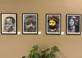 Presentan en el Palacio Legislativo la exposición “Out of Darkness”