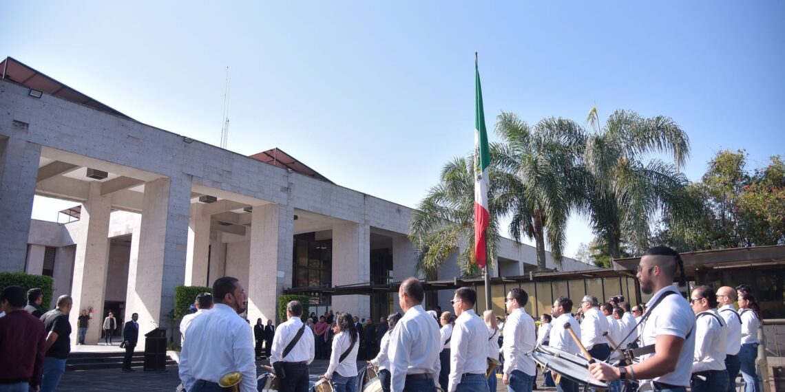 Conmemora Congreso de Veracruz natalicio de Benito Juárez