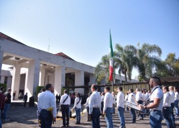 Conmemora Congreso de Veracruz natalicio de Benito Juárez