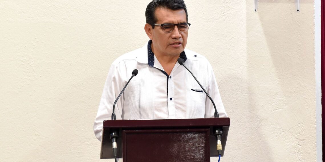 Comisión de Vigilancia tiene instrucciones de no limpiar cuentas públicas: Esteban Bautista