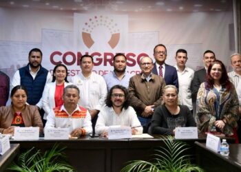 Inicia Congreso proceso de consulta para reformar Artículo 5 constitucional