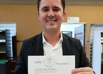 Aprueba Congreso de Veracruz solicitud de licencia del Diputado Rafa Fararoni