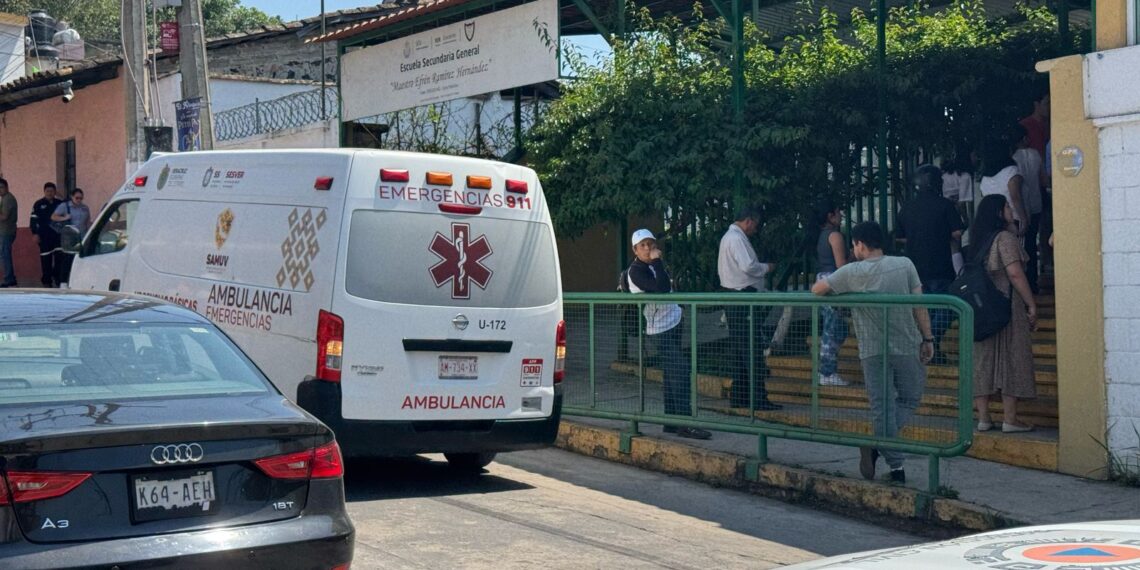 En secundaria de Coatepec se registraron alumnos desmayados y vomitados por altas temperaturas