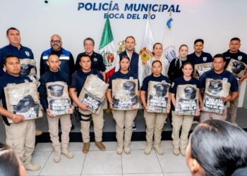 Reconoce Alcalde JM Unánue labor de la Policía Municipal de Boca del Río con entrega de equipamiento