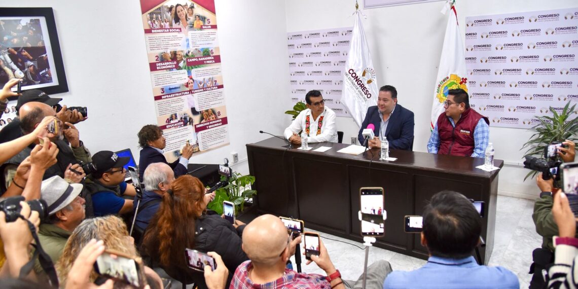 Informa diputado de Misantla su adhesión al Grupo Legislativo de Morena