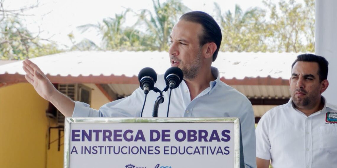 Alcalde Juan Manuel Unánue entrega domo nuevo a la Secundaria General “Ejército Mexicano”