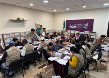 Becas “Benito Juárez” nivel medio superior ayudarán a 88 mil 773 veracruzanos a alcanzar sus sueños: Gómez Cazarín