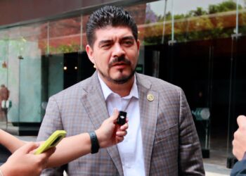 Zenyazen Escobar responde a Manuel Huerta: “No llores como Magdalena mientras traicionas al Partido”