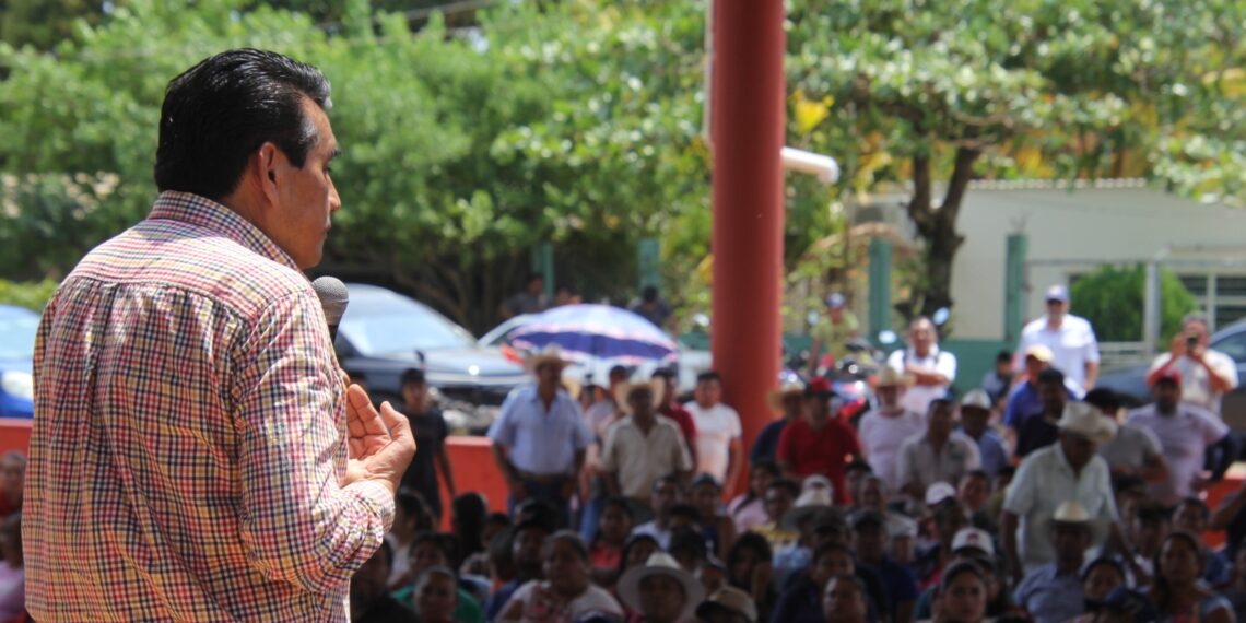 Por desvío de recursos, alcalde de Tatahuicapan acabaría en Pacho Viejo