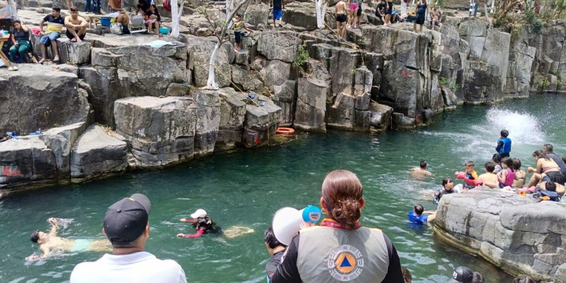 Más de un millón de personas disfrutaron playas de Veracruz bajo estricta vigilancia