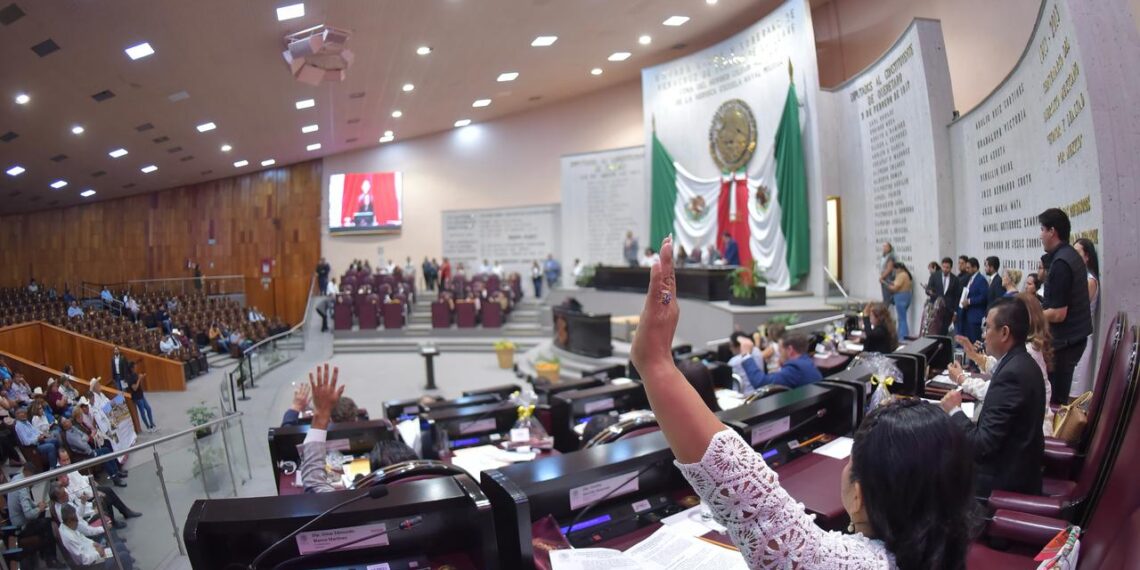 A comisiones, tres iniciativas presentadas por la gobernadora de Veracruz