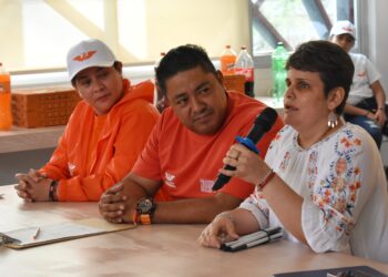 Román Moreno escucha y propone en el conversatorio “Discapacidades y Enfermedades Raras”