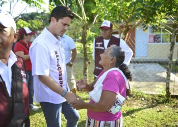 Con un gobierno organizado podremos atender carencias en localidades de San Andrés Tuxtla: Rafa Fararoni