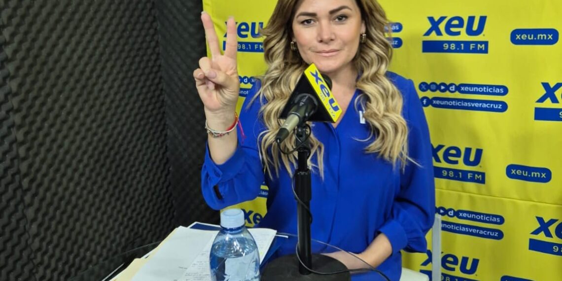 Gana Maryjose Gamboa debate de candidatos de estación radiofónica