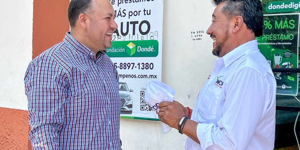 Vinicio Ascencio suma respaldo simbólico: Fernando Ortega, exaspirante de Morena, lo saluda públicamente en Perote