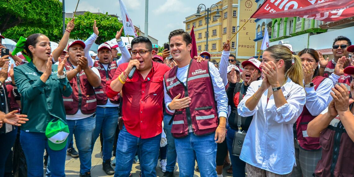 Realizan brigada Rafa Fararoni y Esteban Ramírez Zepeta en el centro de San Andrés Tuxtla