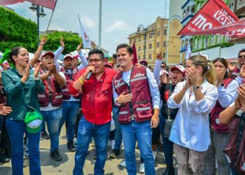 Realizan brigada Rafa Fararoni y Esteban Ramírez Zepeta en el centro de San Andrés Tuxtla