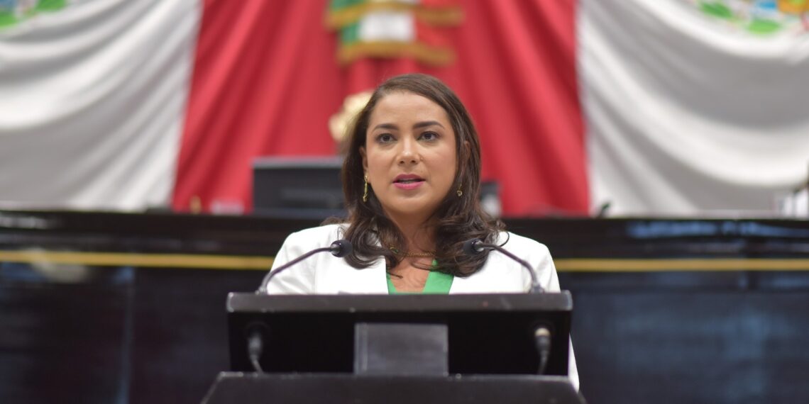 Presenta diputada iniciativa que protege a las infancias en convivencia familiar