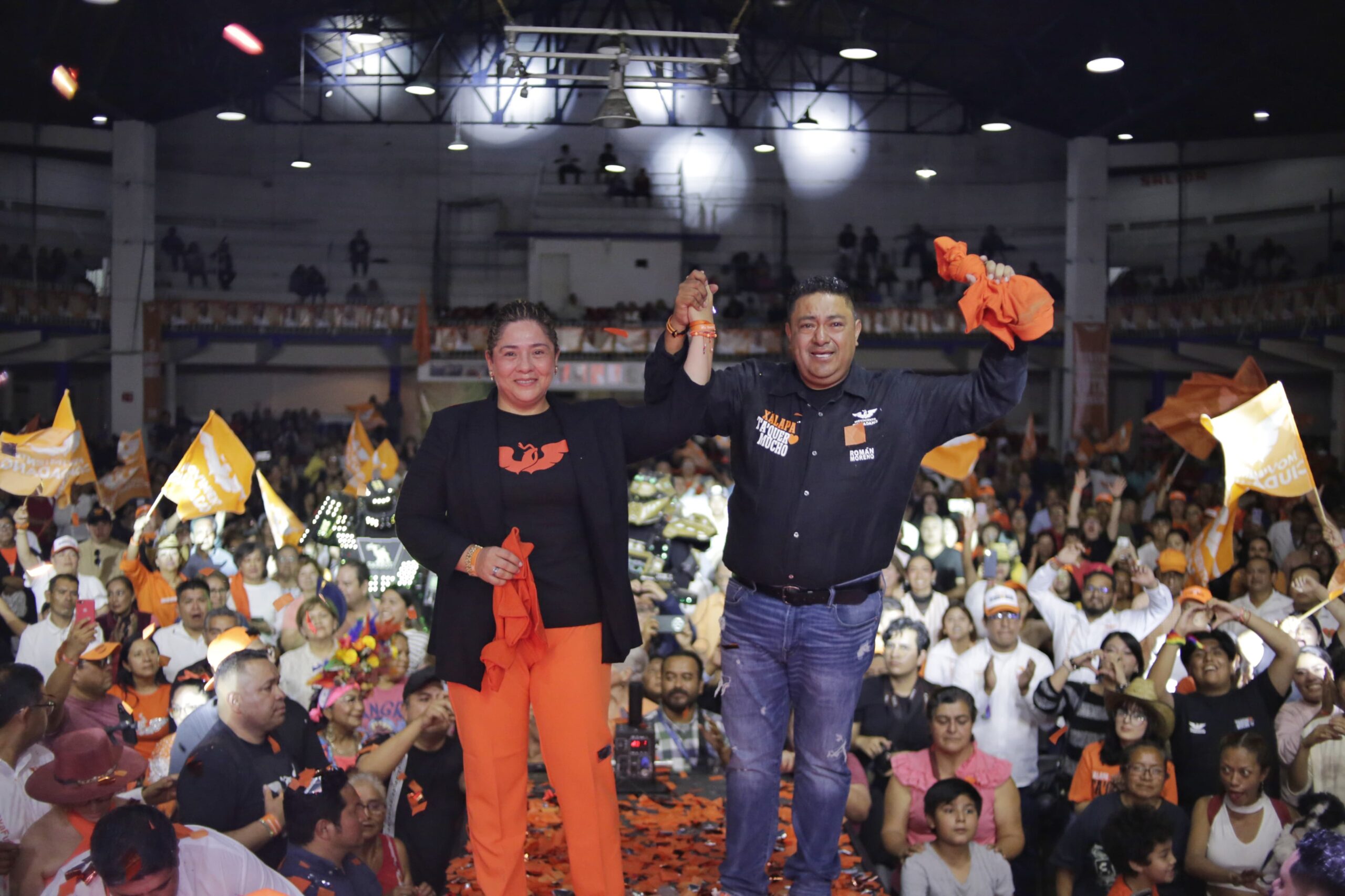 Román Moreno cierra la campaña con un llamado a rescatar Xalapa