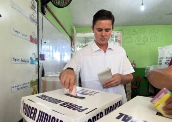 Invita Rafa Fararoni a participar en la jornada electoral histórica de este domingo 1 de junio