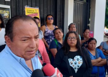 Sociedad de padres de familia de secundaria en Xalapa quería hacer perdedisos 26 mil pesos