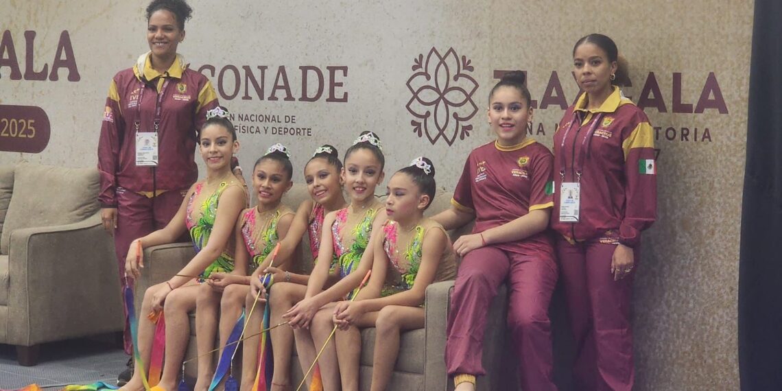 Rítmica ELITE Xalapa celebra un éxito en la Olimpiada Nacional 2025