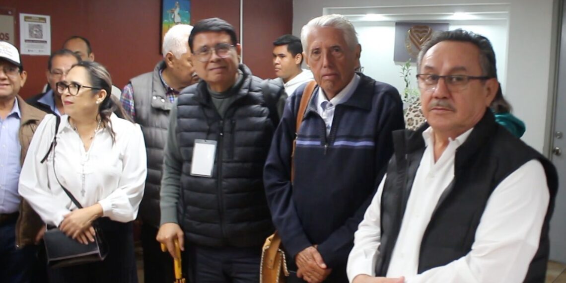 Exigen Secundarias Técnicas a la SEV entregue recursos obtenidos en tiendas escolares