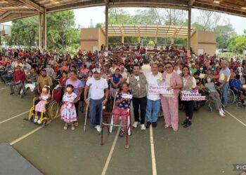 Con apoyo de Rocío Nahle se incorporan 1,953 personas con discapacidad de Mina y Coatza a la pensión de Bienestar: Gómez Cazarín