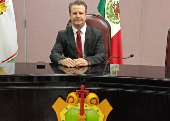 Diputado Juan Tress, pide a vacacionistas denunciar cualquier abuso de los elementos de tránsito en su visita a Veracruz
