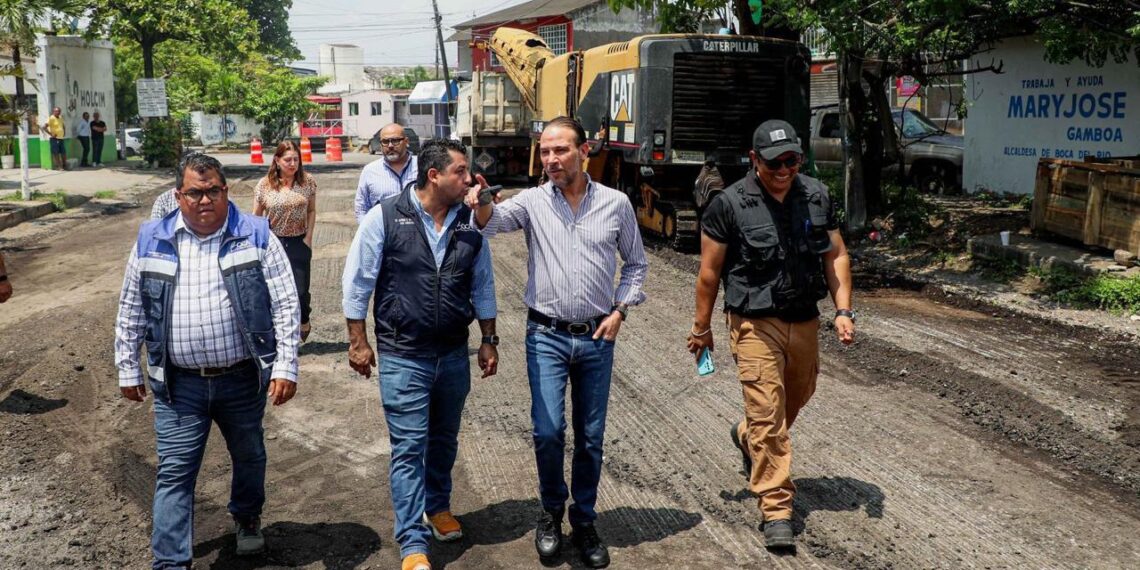 Alcalde JM Unánue pone en marcha la pavimentación de la Av. Úrsulo Galván en la Primero de Mayo Sur