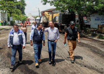 Alcalde JM Unánue pone en marcha la pavimentación de la Av. Úrsulo Galván en la Primero de Mayo Sur