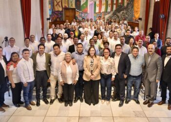 Gobernadora Rocío Nahle se reúne con alcaldes electos y refrenda apoyo total