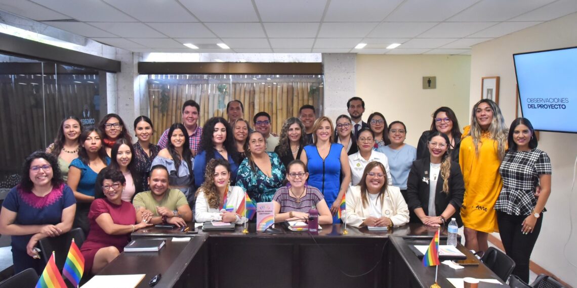 Analizan diputadas propuesta a favor de la comunidad de la diversidad sexual