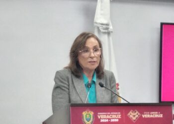 En el caso de la maestra Irma, la gobernadora califica de “miserables y generadores de odio” a quienes han criticado su trabajo