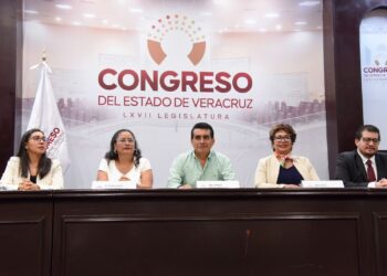 Entrega Congreso cartas de liberación de deuda pública a ayuntamientos